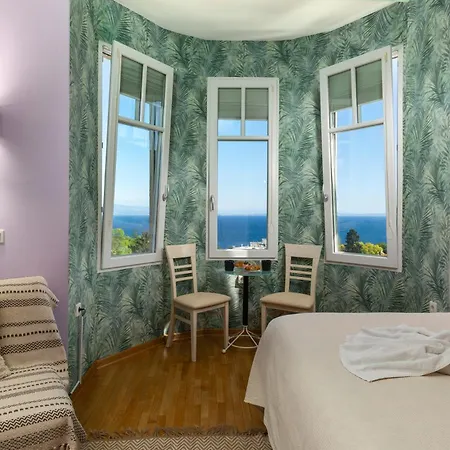 Apartment Blue Horizon